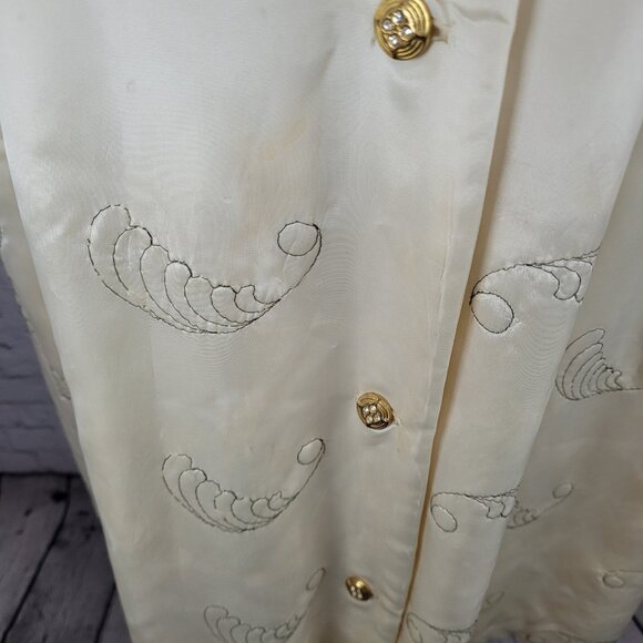 VTG Paulette Ivory Satin 1940 Parisan Gold Button Embroidered House Coat Size 14 - Picture 8 of 16
